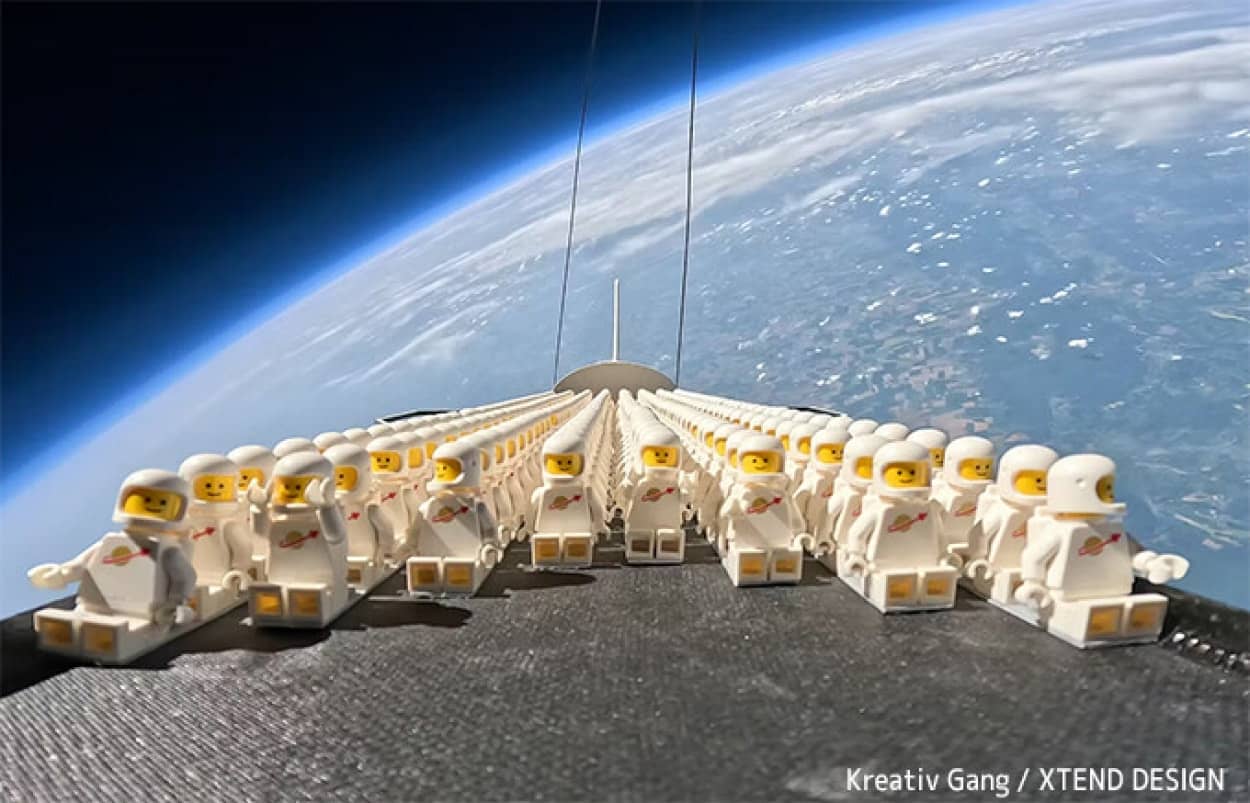 1000人のレゴ宇宙飛行士が宇宙へ飛び立つ