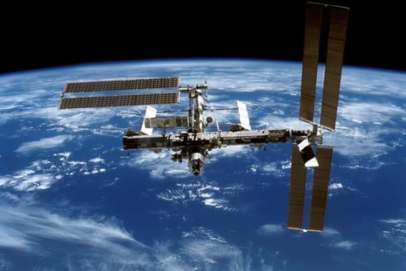 international-space-station-548331_640_e