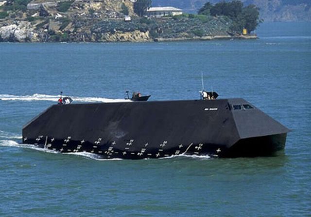 ステルス技術研究の為の実験艦 シー シャドウ Ix 529 カラパイア