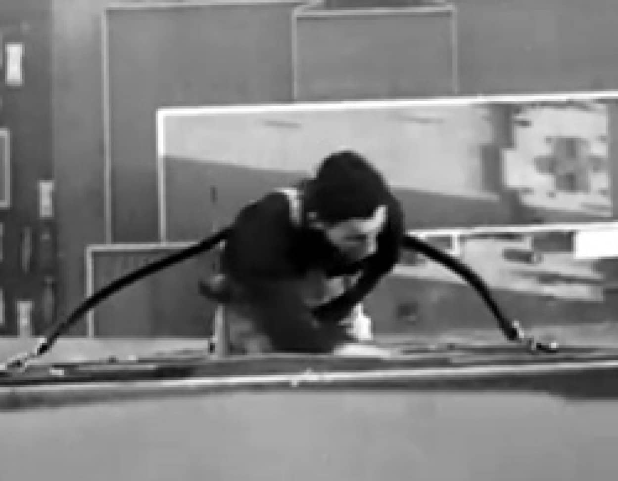 かなり命がけのアナログ作業 1938年のエンパイアステートビルの窓拭き カラパイア かなり命がけのアナログ作業 1938年のエンパイアステートビルの窓拭き カラパイア