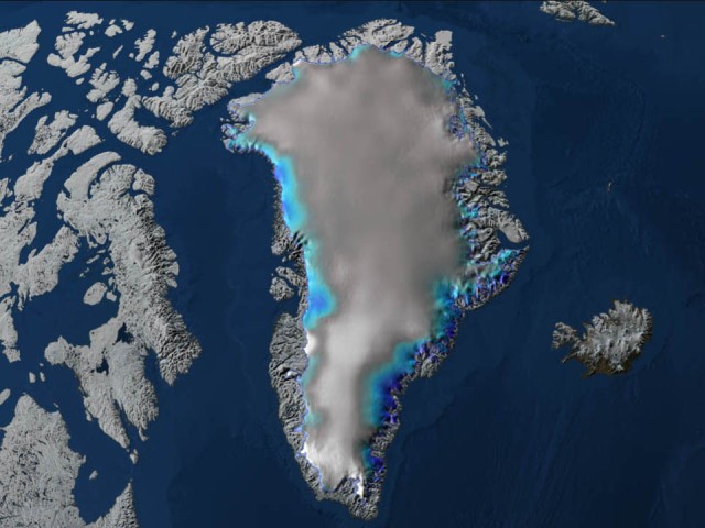 グリーンランドの地下から古代湖発見 