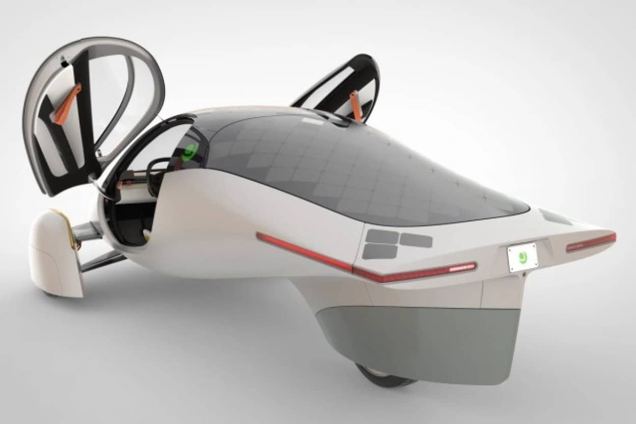 充電いらずの太陽光発電を利用した電気自動車が販売開始