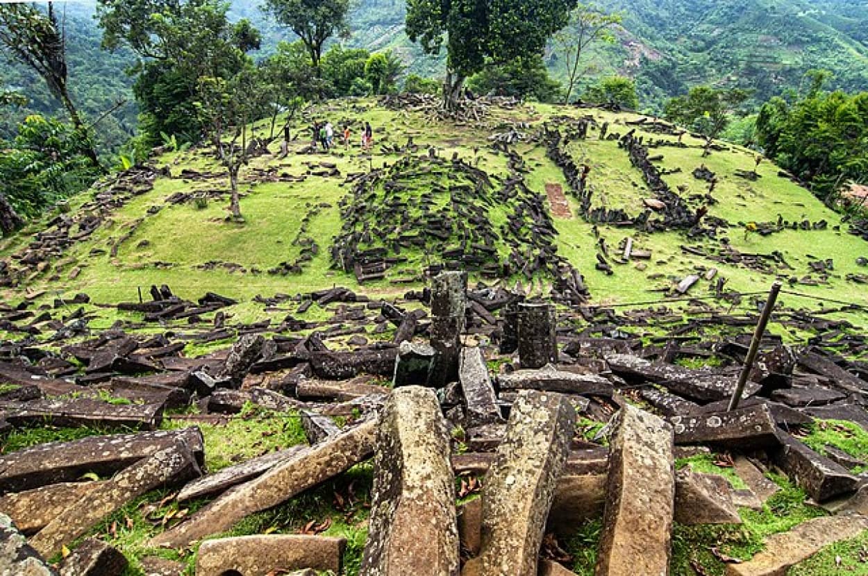 インドネシアのピラミッドは世界最古の可能性