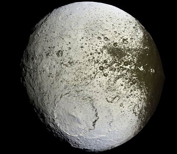 The-Strange-Trailing-Side-of-Saturns-Iapetus