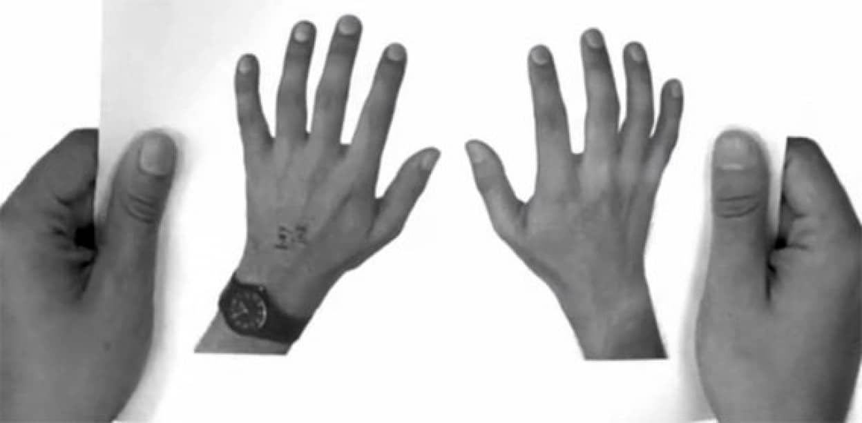 不思議なドロステ効果を味わえる 手の動作 の映像 カラパイア