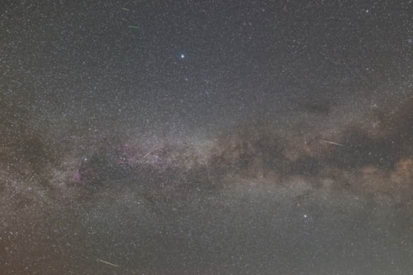 4月22日深夜がピーク こと座流星群がやってくる 空を見上げて流れ星に願いを ライブ動画配信中 カラパイア 4月22日深夜がピーク こと座流星群がやってくる 空を見上げて流れ星に願いを ライブ動画配信中 カラパイア