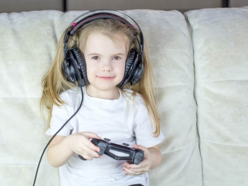 アクションゲームで向上した読解力は維持される