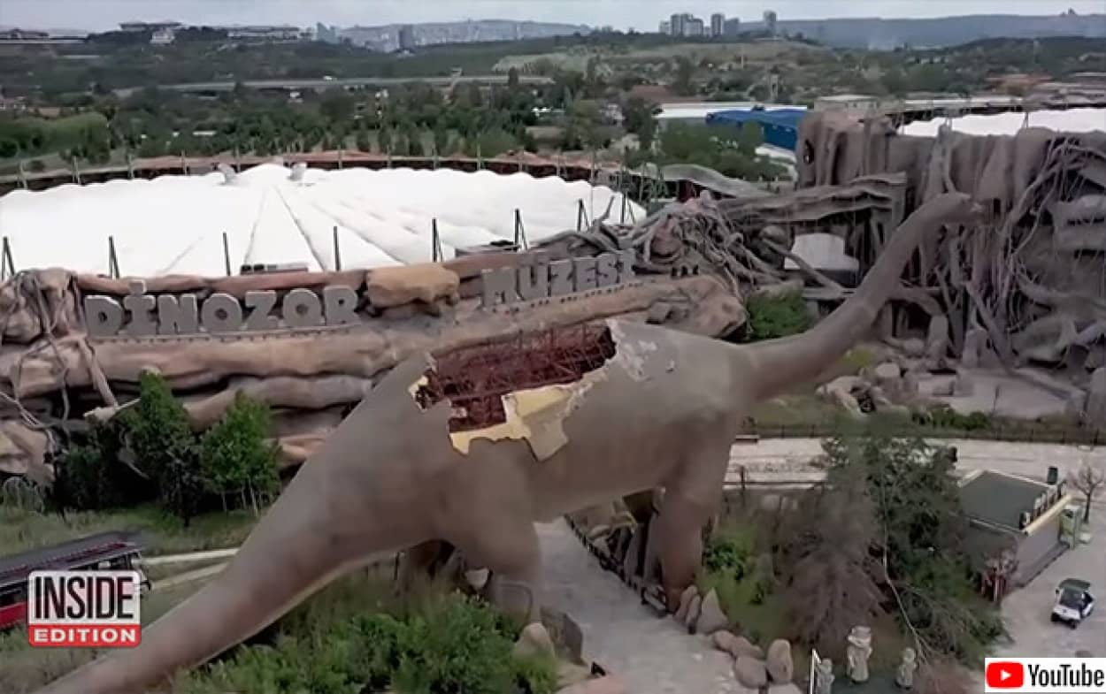 廃墟化したトルコの恐竜博物館