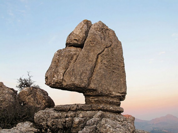 unusual_rock_formations_from_around_the_globe_640_09