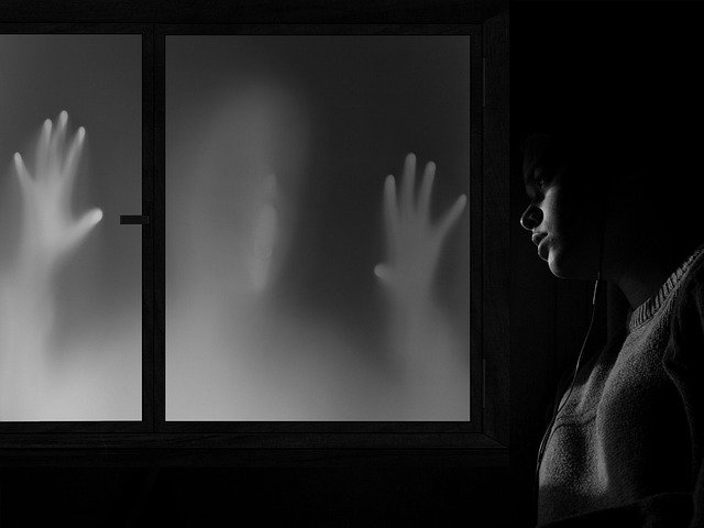 window-5470985_640
