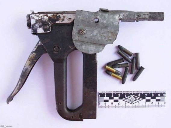 犯罪者たちがあらん限りの知恵と妄想を入れて作りこんだ 手作りの武器 カラパイア 犯罪者たちがあらん限りの知恵と妄想を入れて作りこんだ 手作りの武器 カラパイア