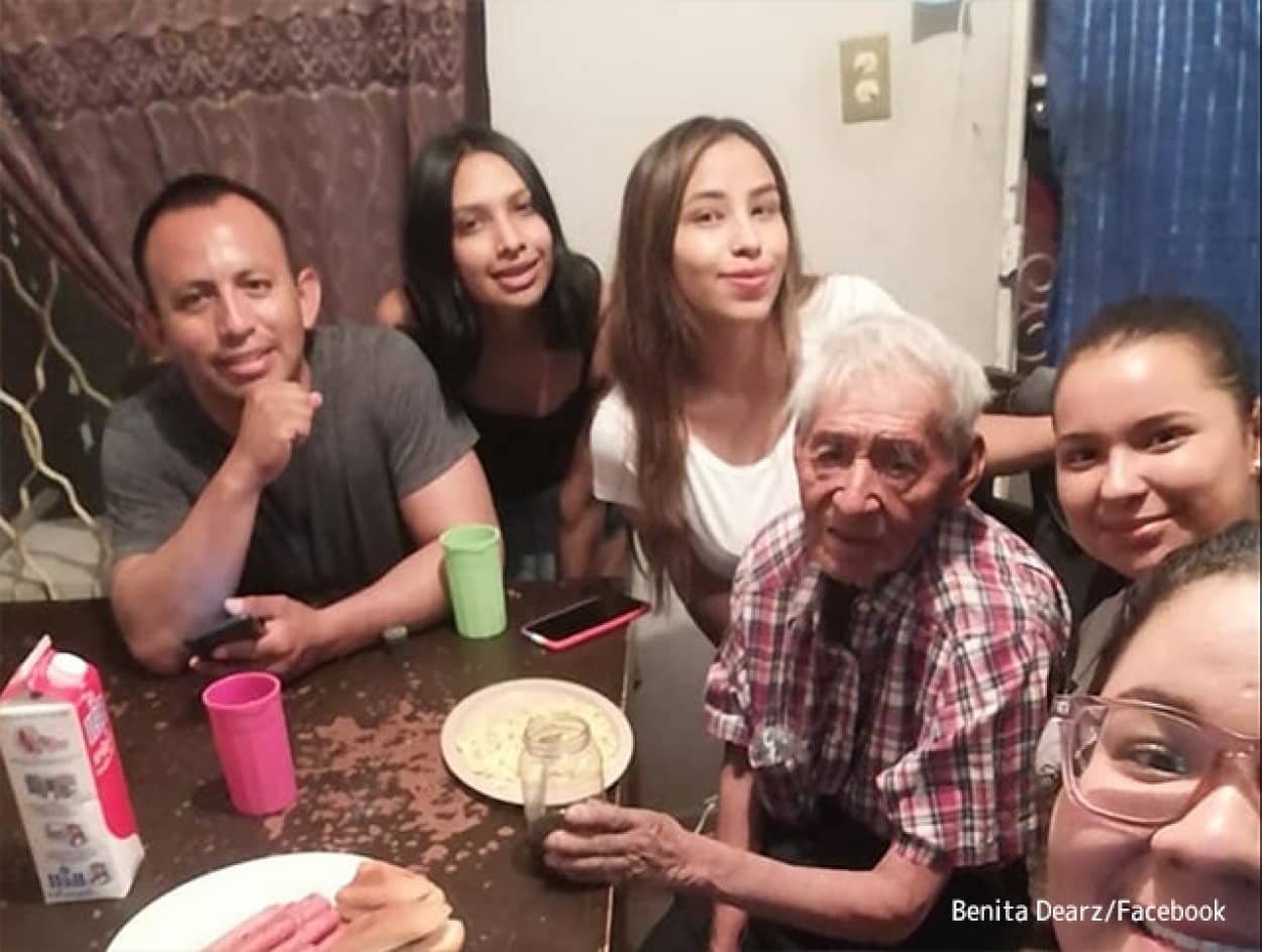 108歳のおじいさんを家族に迎え入れた女性