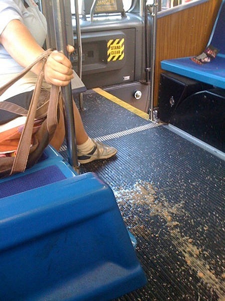 thats_why_you_shouldnt_ride_a_bus_04