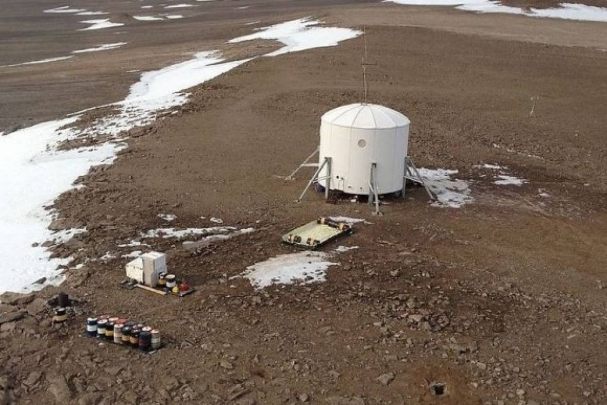 地球内で火星感を味わいたいならここに行け 火星環境に最も近い島 カナダ デヴォン島 カラパイア