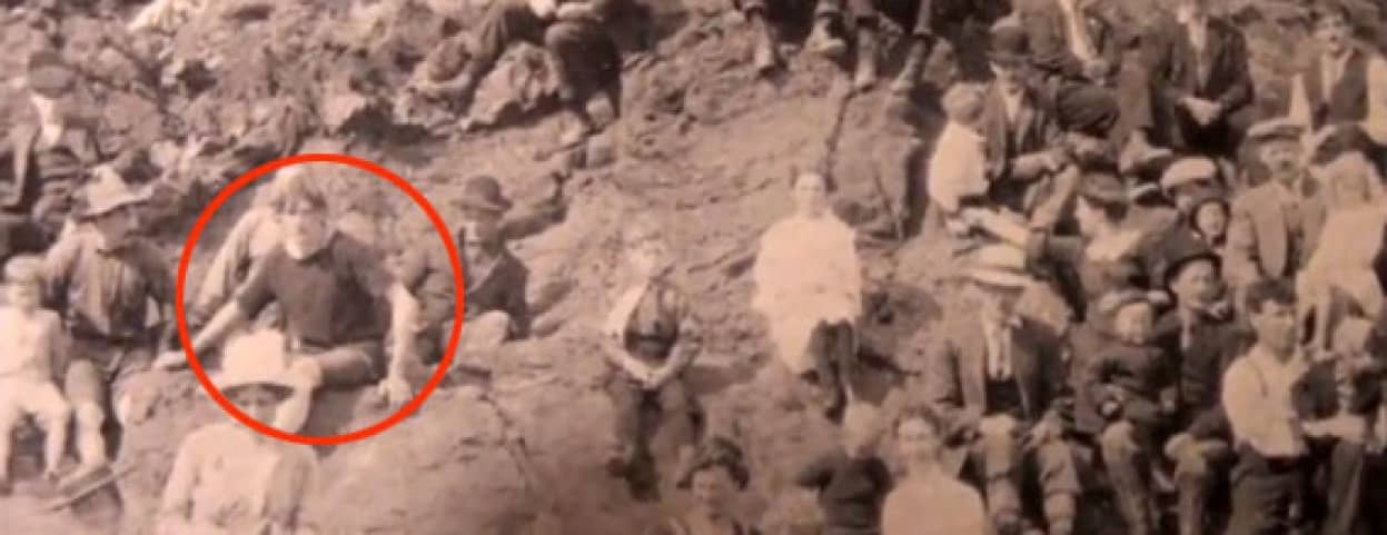 タイムトラベラー それとも 1917年の写真に写っている不可解な男性 カラパイア タイムトラベラー それとも 1917年の写真に写っている不可解な男性 カラパイア