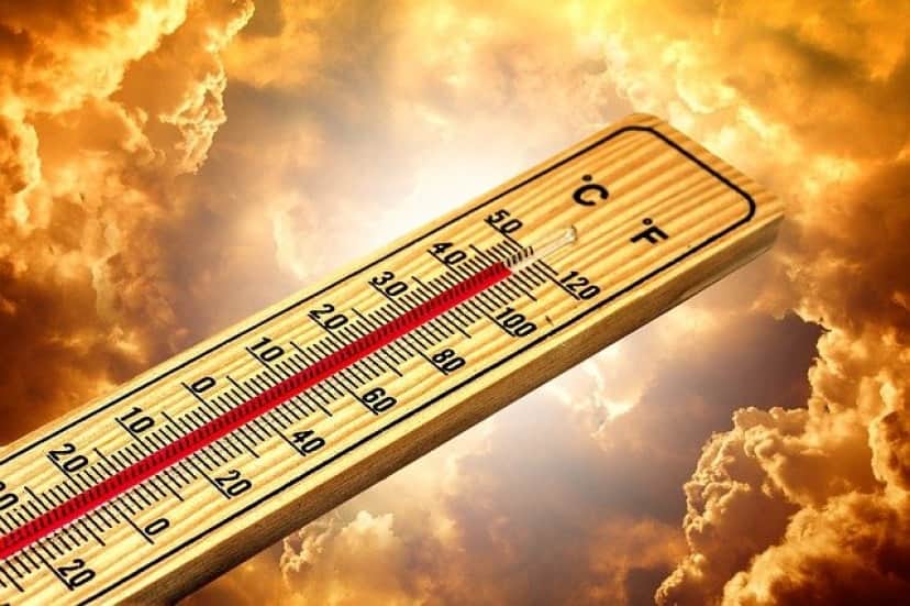 地球温暖化で夏が長くなり、生態系、農業、健康にリスク