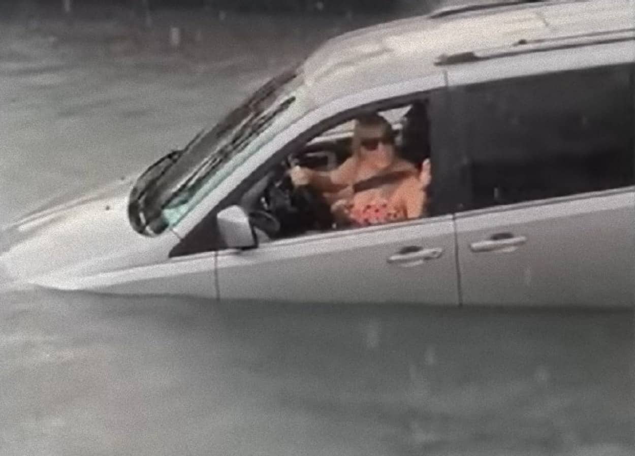 カーナビの指示に従って運転していた女性が海に転落