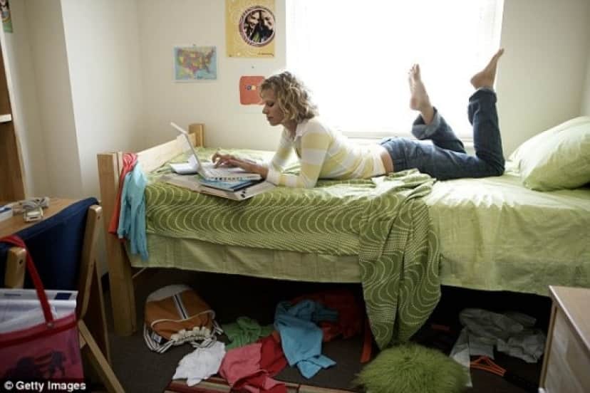 部屋が散らかり放題 目覚ましが鳴っても起きない 実はそれ 知的レベルが高いのかもしれない カラパイア