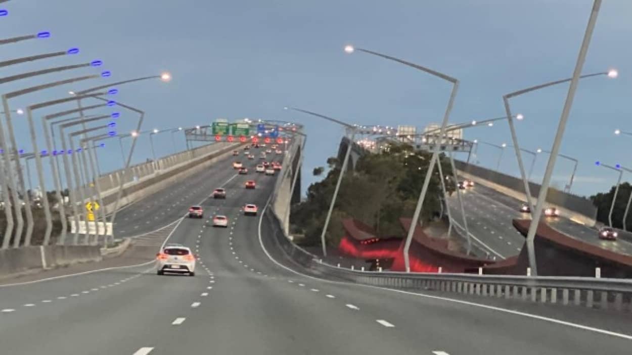 オーストラリアの橋の写真が恐ろしすぎるとネットで話題に