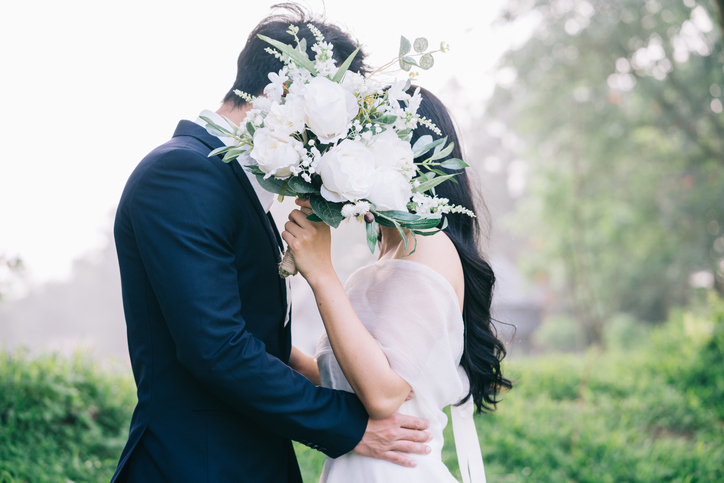 すでに結婚している女が3人の男性と偽装結婚し多額の金銭をだまし取る