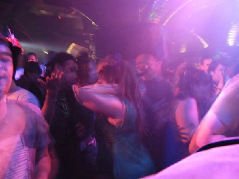 dancing-206740_640