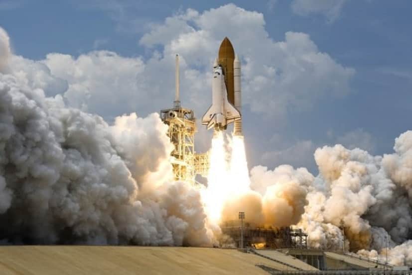 rocket-launch-67643_640_e