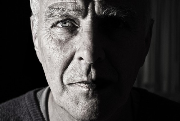 face-984031_640_e