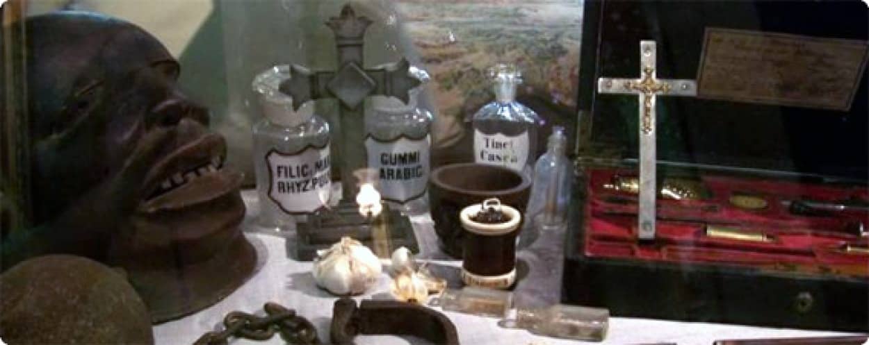 アメリカのアンティーク博物館に展示されている吸血鬼退治キット一挙公開 カラパイア