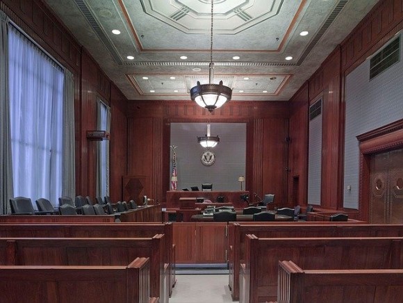 courtroom-898931_640_e