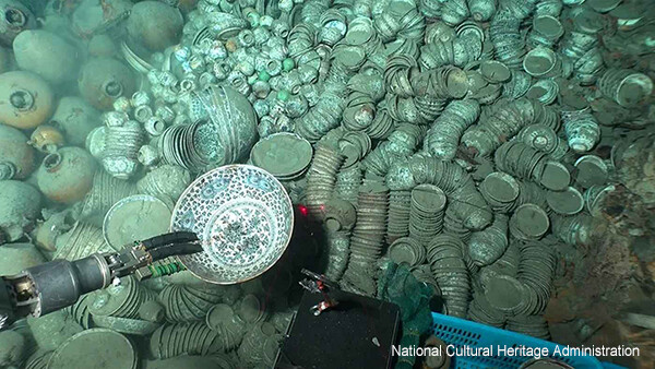 明王朝時代の難破船から900点の遺物が回収される