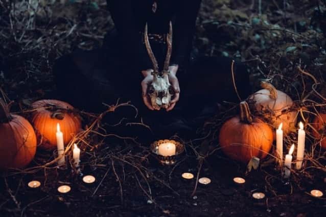 ハロウィンはなぜオバケや幽霊など あの世のもので演出されるのか 幽霊が持つ役割とは カラパイア ハロウィンはなぜオバケや幽霊など あの世のもので演出されるのか 幽霊が持つ役割とは カラパイア