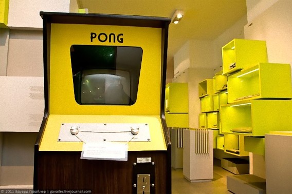 video-game-museum3-550x366_e