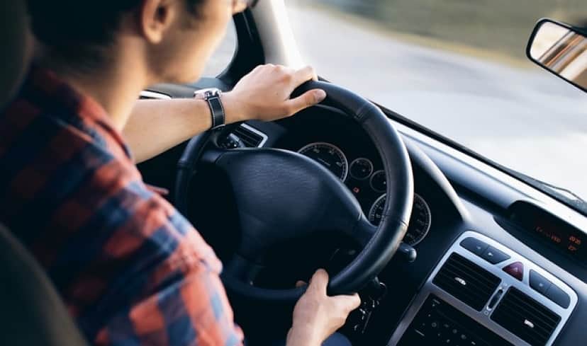 driving-ge33f1cda7_640