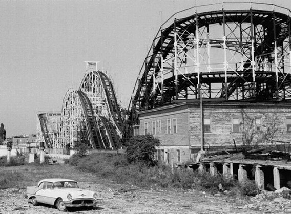 creepy_abandoned_roller_coasters_640_01