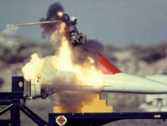 fascinating_pilots_ejections_640_19