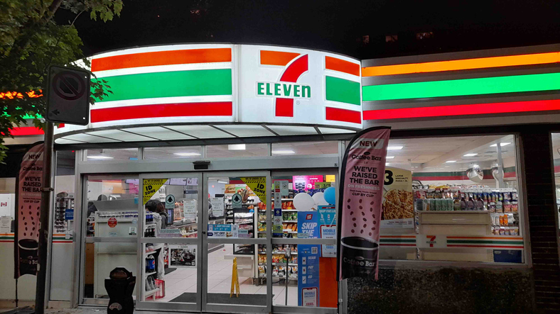 アメリカのセブンイレブンが日本式の販売方法を導入して大改革を開始する
