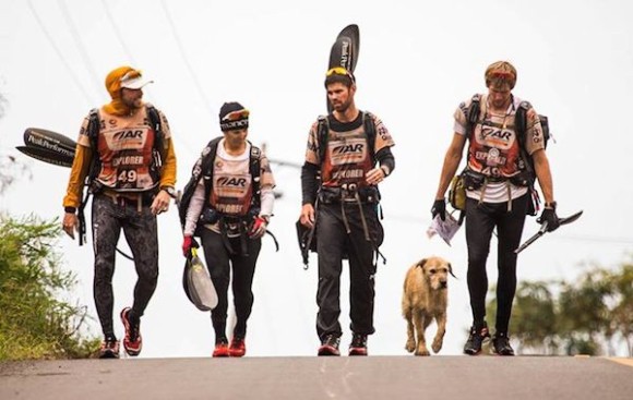 受けた恩は忘れない 1匹の野良犬との出会いが過酷なレースに挑んだチームの心を動かした感動の物語 カラパイア 受けた恩は忘れない 1匹の野良犬との出会いが過酷なレースに挑んだチームの心を動かした感動の物語 カラパイア