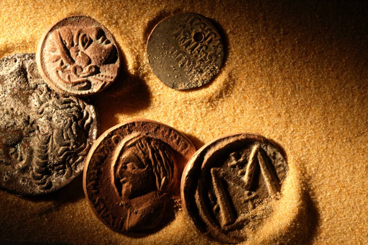 孤島で発見された謎の古代ローマ硬貨