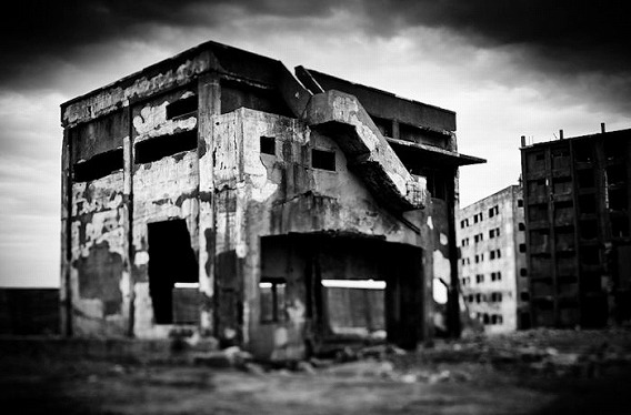 haunting_black_and_white_photos_of_japans_ghos_29