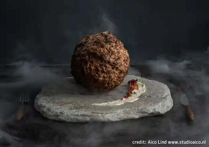 絶滅したマンモスの肉の味を再現したミートボールが登場、DNAを使用した培養肉