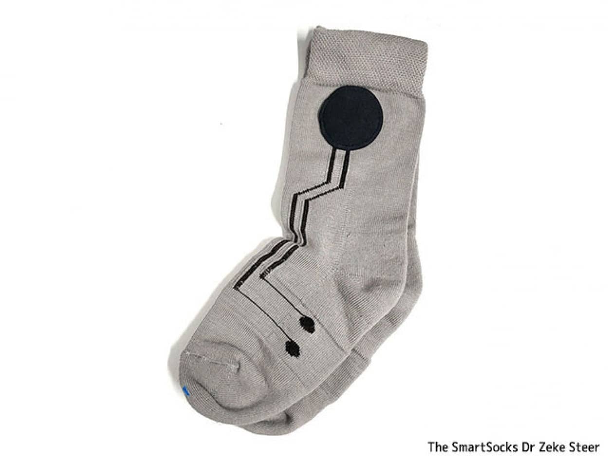 AI搭載のスマート靴下が認知症患者を支援