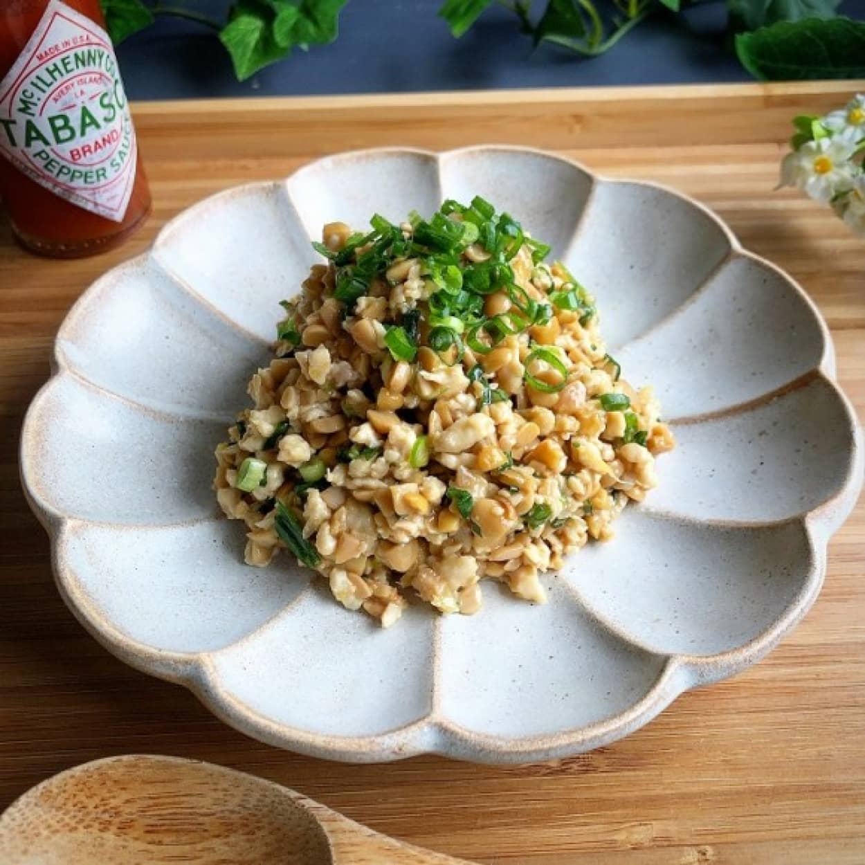 鳥取県のソウルフード タバスコと鶏ひき肉が決めての スタミナ納豆 のレシピ ネトメシ カラパイア