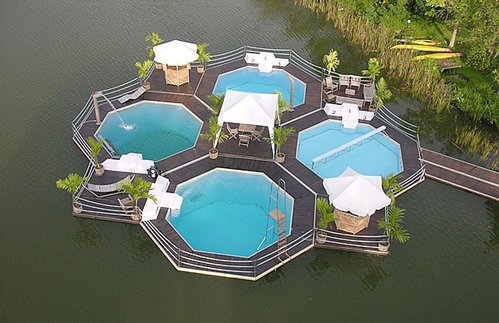 floating-swimming-pool-136610