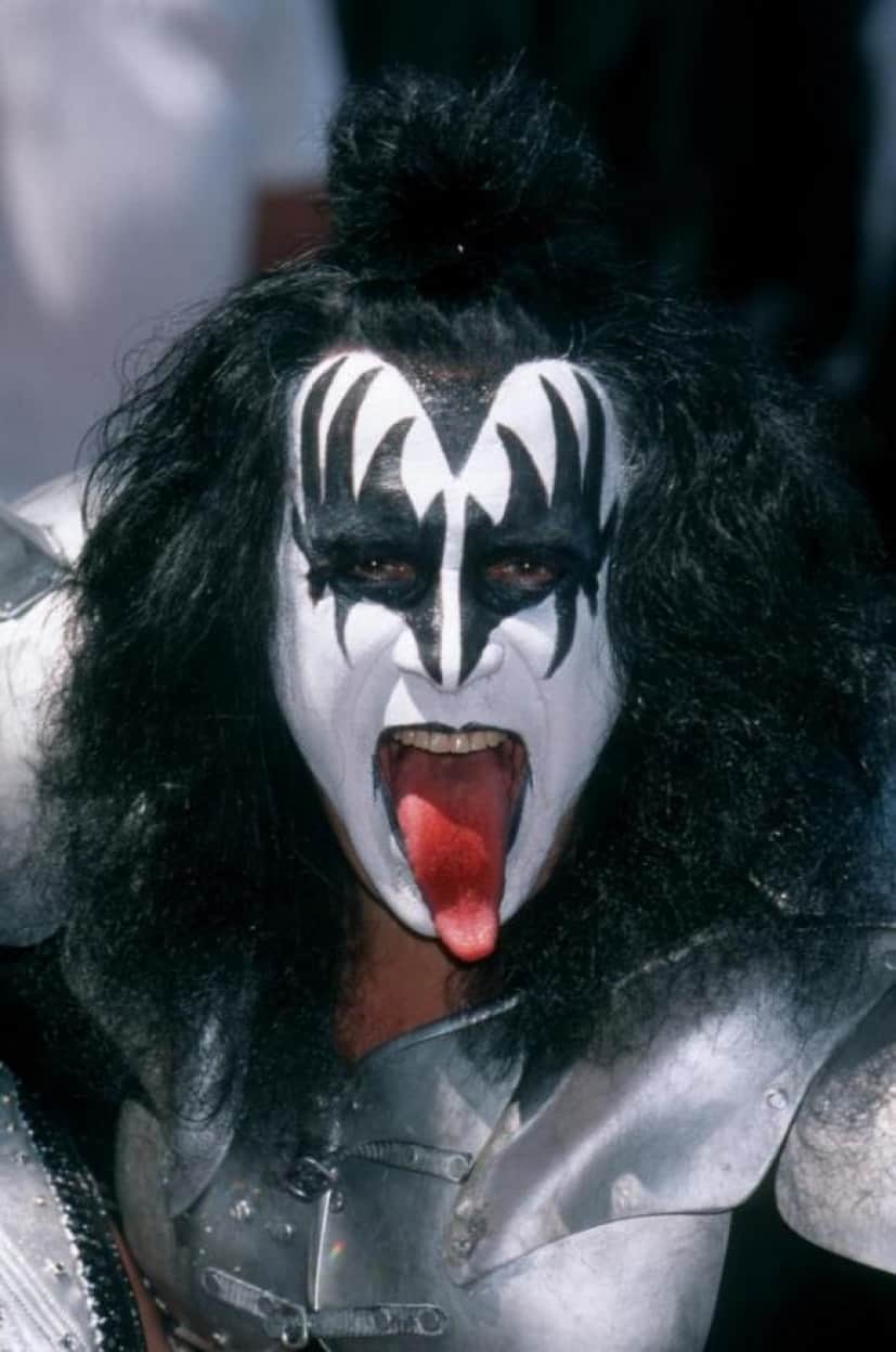ロックカウ Kiss のジーン シモンズそっくりな子ウシ ステーキハウスのマスコットキャラへ カラパイア