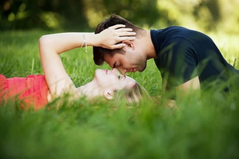 couple-g5ee8f8027_640_e