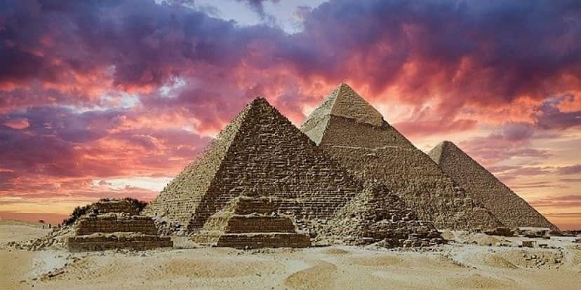 pyramids-7081993_640