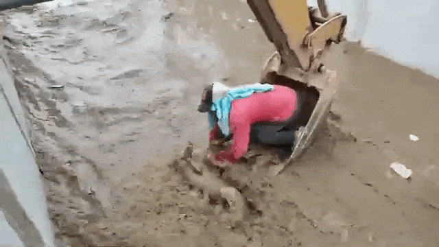 Construction-Crew-Saves-Dog-From-Canal