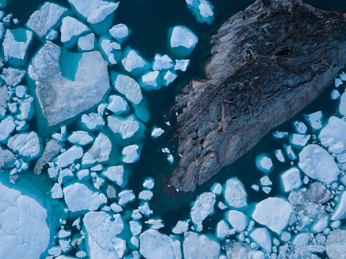 今から化石燃料の使用を止めても、グリーンランドでは27cm以上の海面上昇を避けられない