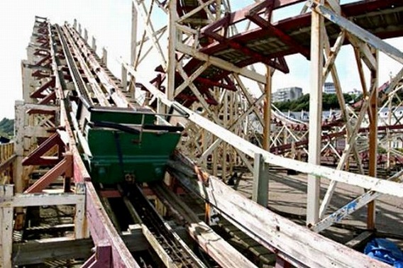 creepy_abandoned_roller_coasters_640_17