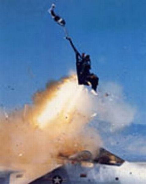 fascinating_pilots_ejections_640_08